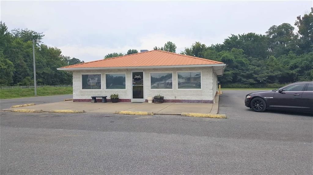 252 N Main St, Calvert City, KY 42029